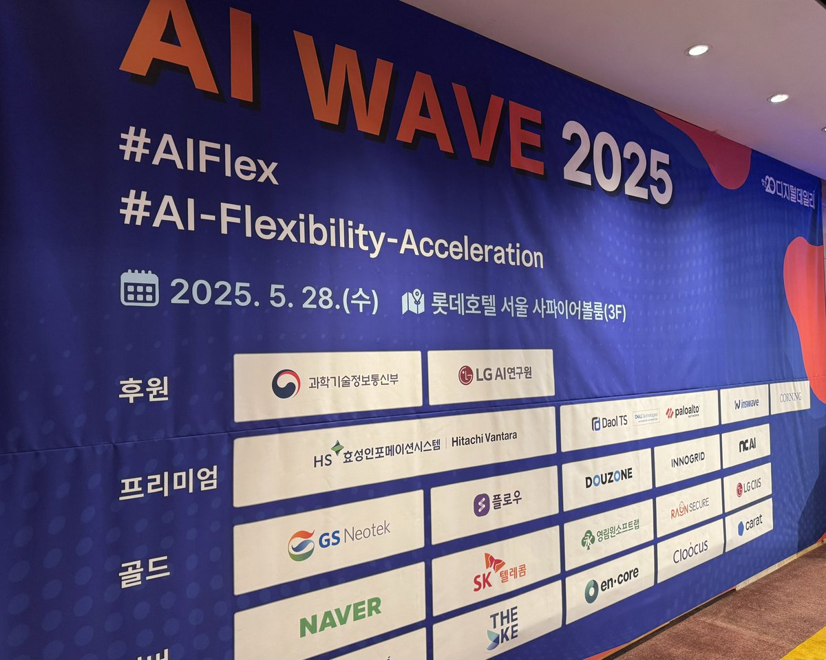 encore_mk's tweet image. encore’s conference journey continues~!!👏
Today, we’re actively promoting the AI agent platform DATAWARE™ AI Powered Pack and the subscription-based modeling tool SmaTi at AI WAVE 2025!!!📢

#encore #AI_WAVE #DATAWARE #AI_Powered_Pack #SmaTi