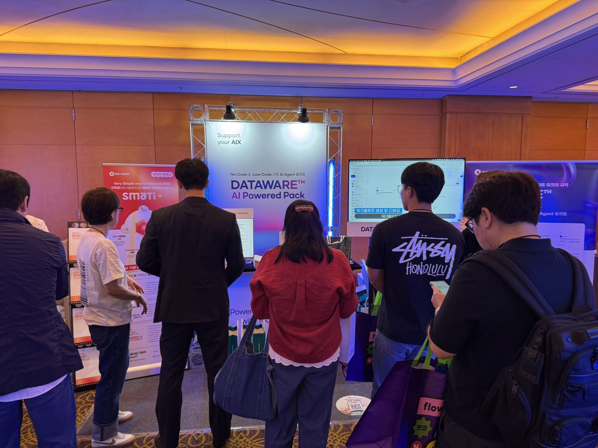 encore_mk's tweet image. encore’s conference journey continues~!!👏
Today, we’re actively promoting the AI agent platform DATAWARE™ AI Powered Pack and the subscription-based modeling tool SmaTi at AI WAVE 2025!!!📢

#encore #AI_WAVE #DATAWARE #AI_Powered_Pack #SmaTi