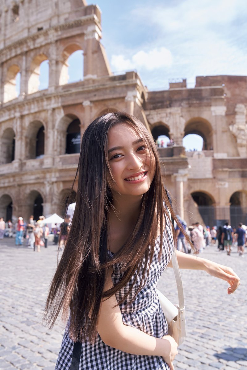 🏆オリコン上半期“本”ランキング2025

井上和､「写真集」上半期1位❗️
8年ぶりに乃木坂46関連作品がTOP3独占

＼🎥 動画コメント到着✨️／
「たくさんの方に届いて嬉しいです！」
oricon.co.jp/news/2387270/?…

#井上和 <a href="/nagi_italy/">乃木坂46井上和1st写真集【公式】</a>