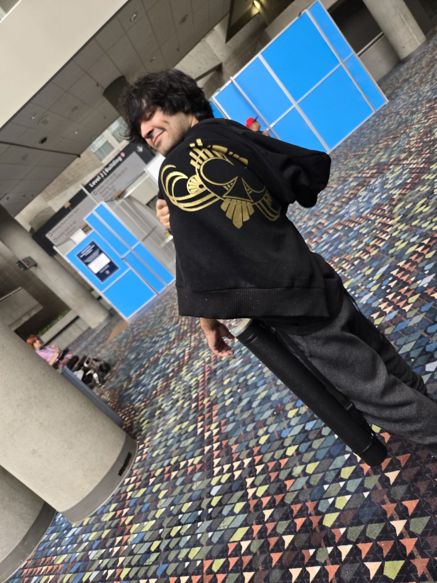 MomoCon Finale! 

Yet another con full of dashes and rushes, meet ups, friends and cool stuff to find all around in a really short amount of time!  

I'm glad I got to experience a wonderful time with my friends, here's to more fun times! 
 
Hope to see you all again next year!