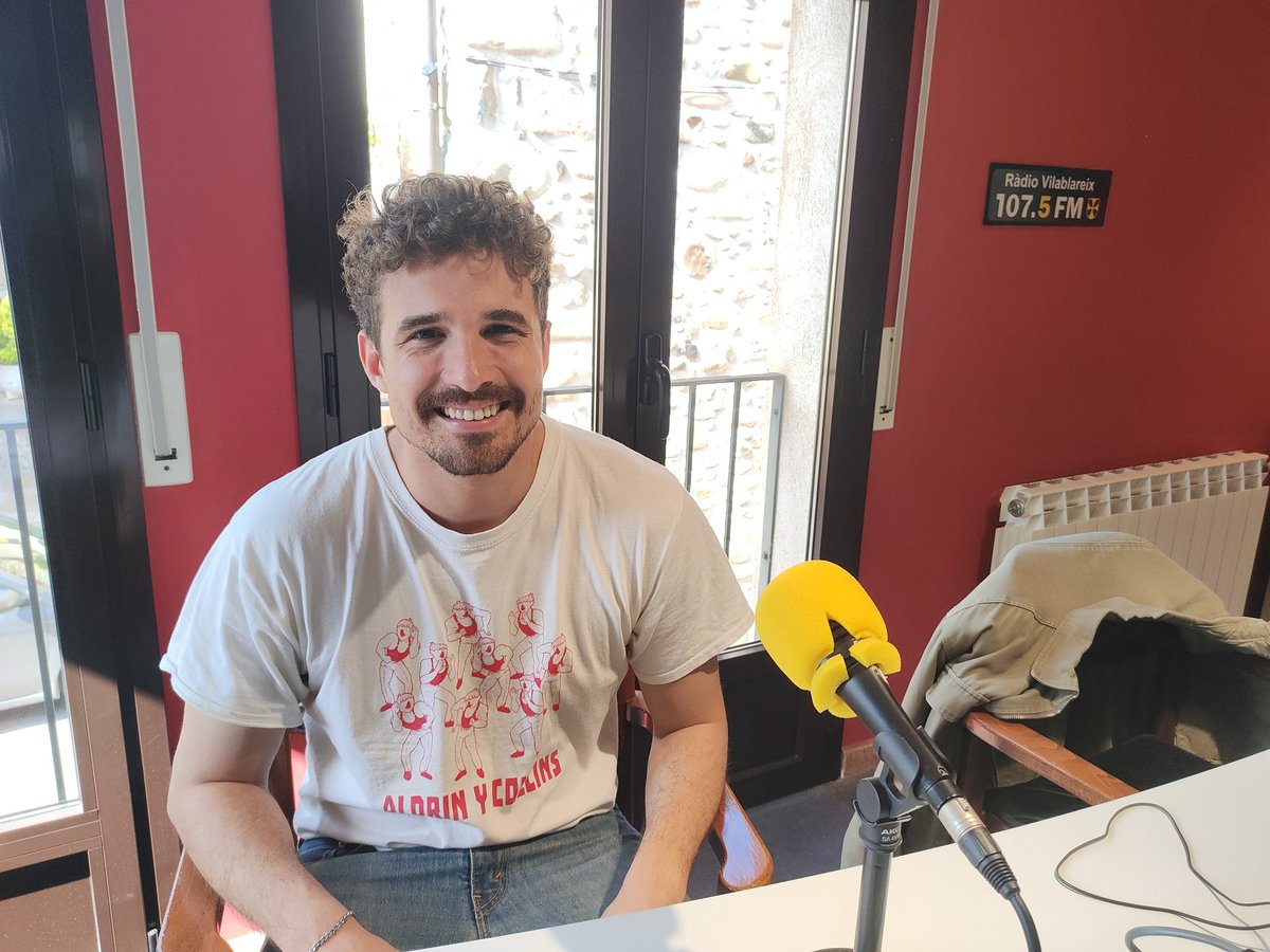 Bon dia! Avui, a les 12 h, entrevistem al grup Partiperes. Ens avançaran el disc que publicaran demà que han titulat "Mixtape sense ceba" 107.5 FM 📻 (Girona)