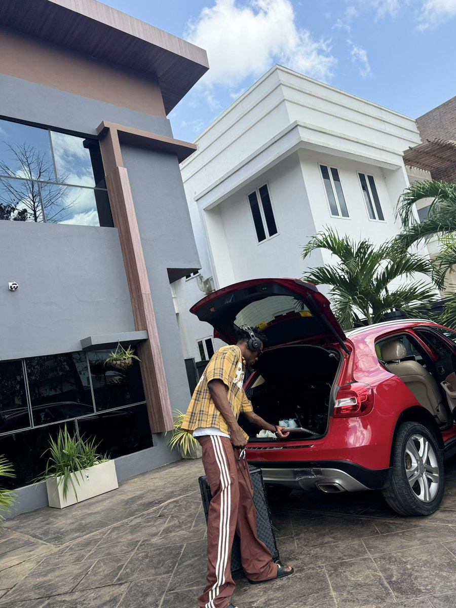 The difference between us?
You are you 
I’m me ✈️