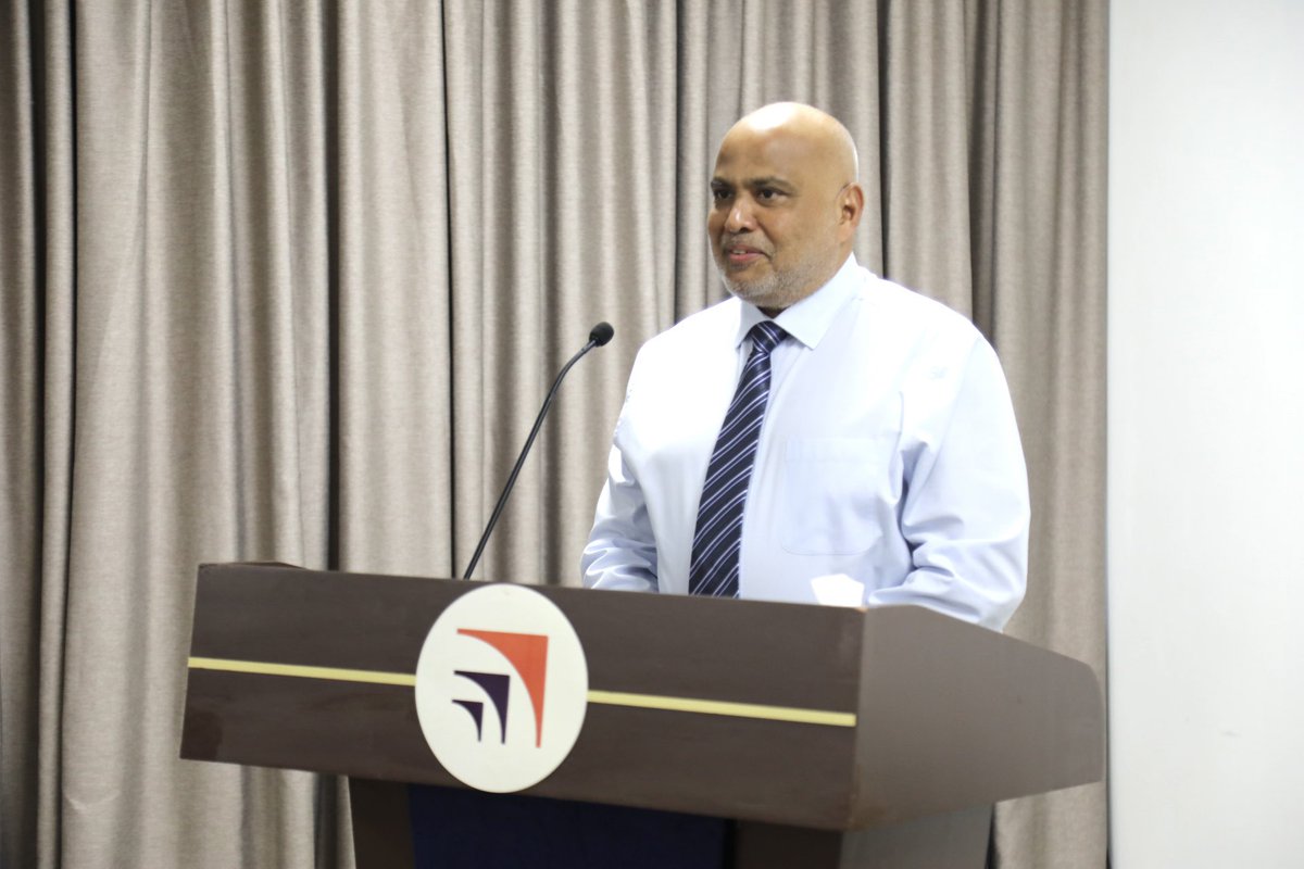Min. of Higher Edu, Labour and Skills Development (@mohemv) on Twitter photo ވަޒީރު ޑރ. ޢަލީ ޙައިދަރު އަޙްމަދު، ކުޅުދުއްފުށި ސިޓީގައި އަލަށް ޤާއިމް ކުރެވުނު <a href="/ncsgovmv/">National Careers Service</a> ރީޖަނަލް ސެންޓަރ ރަސްމީކޮށް ހުޅުއްވައިދެއްވައިފި. އެކަމަށްޓަކައި ބޭއްވި ޚާއްޞަ ރަސްމިއްޔާތުގައި މި ވުޒާރާއާއި ކުޅުދުއްފުށި ސިޓީގެ މުއައްސަސާތަކުގެ އިސްވެރީން ބައިވެރިވެވަޑައިގެންނެވި. ވަޒީރު ޑރ. ޢަލީ ޙައިދަރު އަޙްމަދު، ކުޅުދުއްފުށި ސިޓީގައި އަލަށް ޤާއިމް ކުރެވުނު <a href="/ncsgovmv/">National Careers Service</a> ރީޖަނަލް ސެންޓަރ ރަސްމީކޮށް ހުޅުއްވައިދެއްވައިފި. އެކަމަށްޓަކައި ބޭއްވި ޚާއްޞަ ރަސްމިއްޔާތުގައި މި ވުޒާރާއާއި ކުޅުދުއްފުށި ސިޓީގެ މުއައްސަސާތަކުގެ އިސްވެރީން ބައިވެރިވެވަޑައިގެންނެވި.