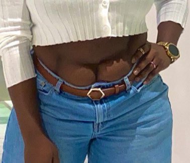 thee_Nyanye's tweet photo. @kibeandy Imagine paying $900 for this. Women are real winners and our builders are lambistic, as always! https://t.co/TFH9ignh90