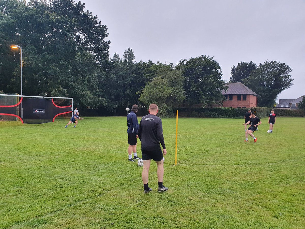 ⚽️ New players welcome! ⚽️

Pre season training starts this Sunday at Breaston Park 

10-12. Message for more info
