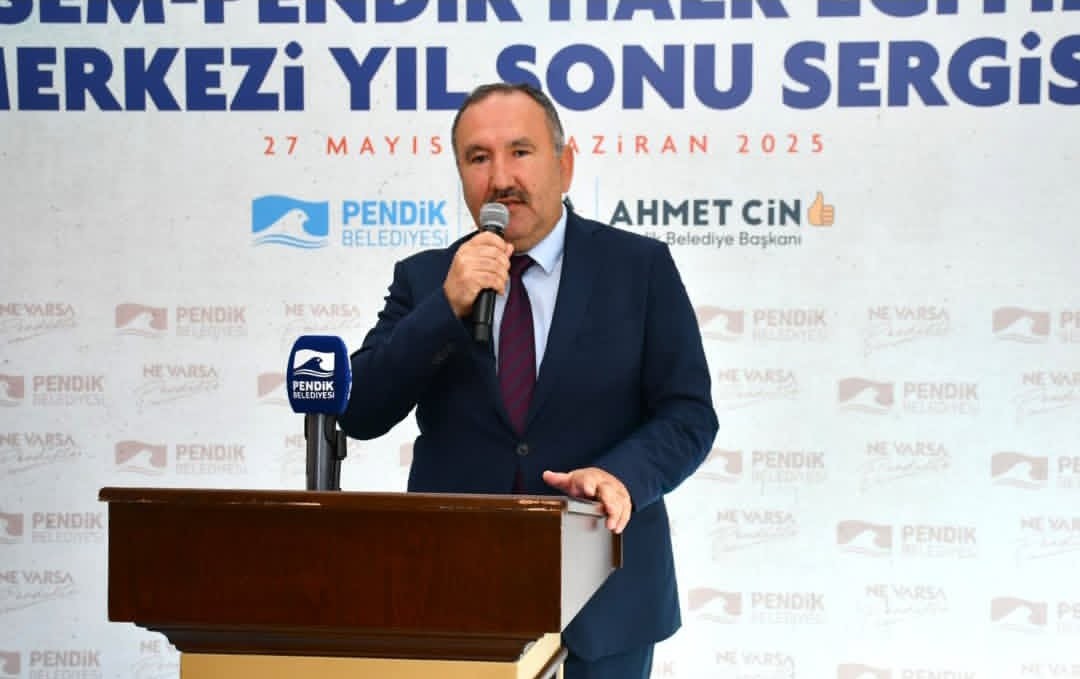 Pendik HEMve PESEM işbirliğinde düzenlenen sergimizin açılışı coşkulu bir katılımla gerçekleşti.

Açılış törenine Kaymakamımız Mehmet Yıldız, Bld. Bşķ. Yard. Hayrettin Yeşilyurt, İlçe Milli Eğitim Müdürümüz Ertan Saygın, şube müdürlerimiz ile çok sayıda davetli katılım sağladı.