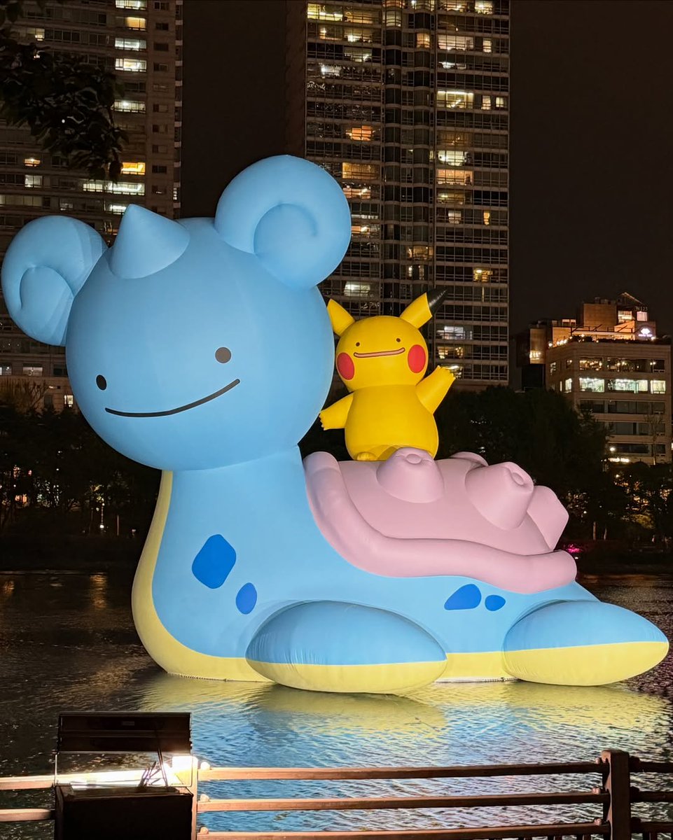 Then there’s always at least one photo that makes me laugh. Something completely random. Maybe I was trying to take a serious shot and someone photobombed me. Maybe it’s just a badly timed click. But I keep it anyway.