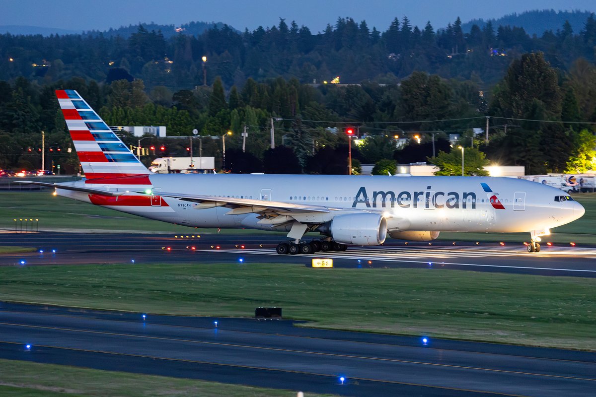 Sabian404's tweet image. American 280 Heavy departing PDX for Dallas this evening. Diverted into Portland earlier in the day apparently due to a medical emergency.