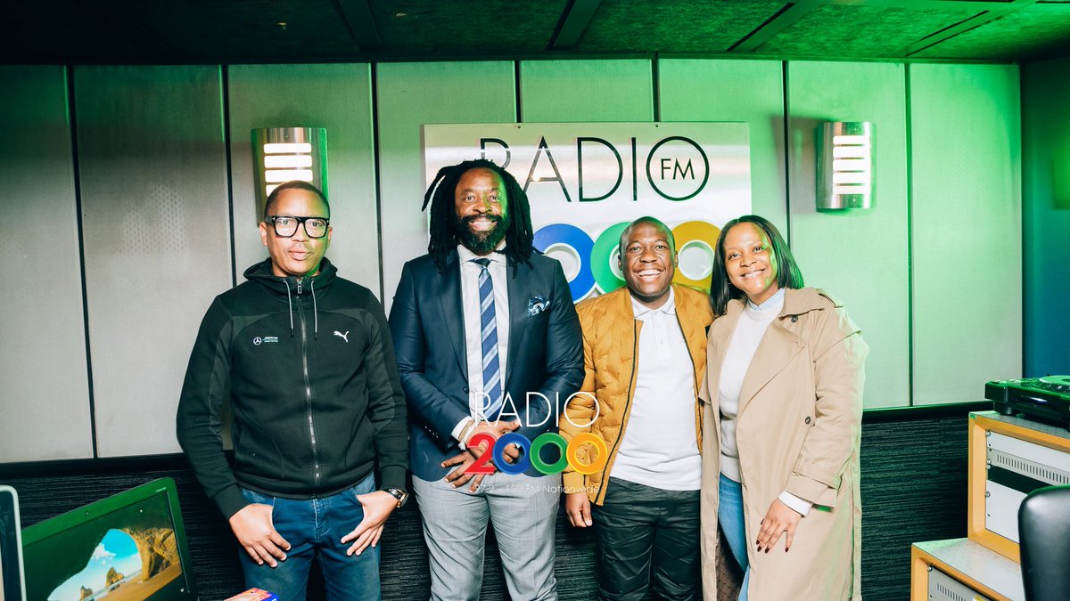 Radio 2000 tweet media