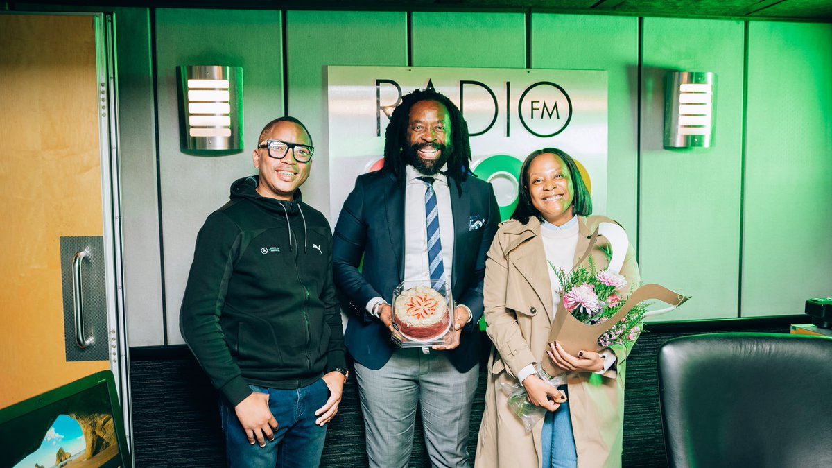 Radio 2000 tweet media