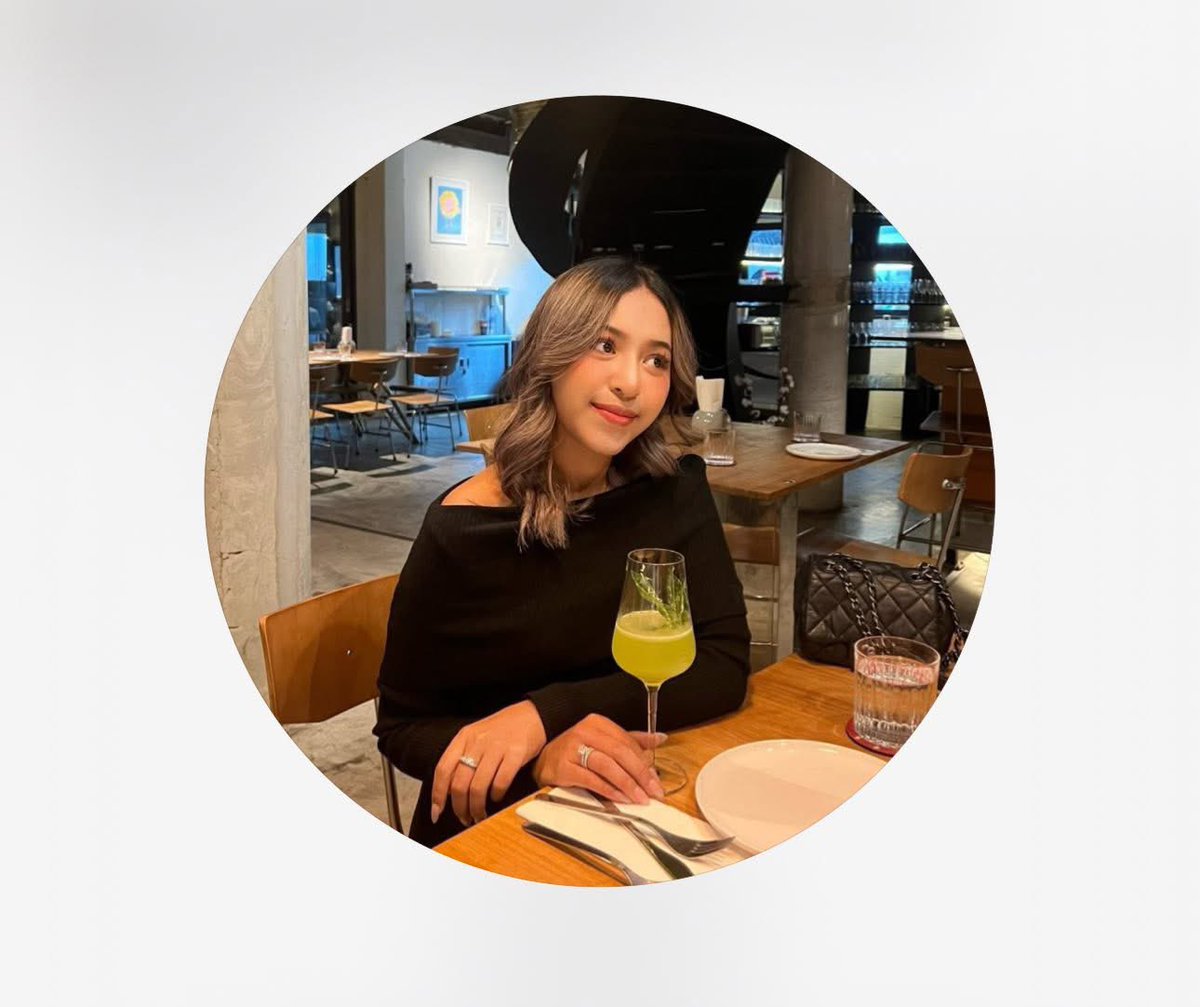 โดนรวบแล้วจร้าาา ทั้ง พ่อ-แม่ - ลูก

#หอหึหึ ไม่รอด ตำรวจบุกจับแล้ว ข้อหากรรโชกทรัพย์ ผัวอดีตตำรวจ มีโต้เถียง ไม่ยอม แต่
สุดท้ายเจอโชว์หมายศาล

ปล.หารูป สามีตำรวจนางไม่เจอจริงๆ

 #โหนกระแส