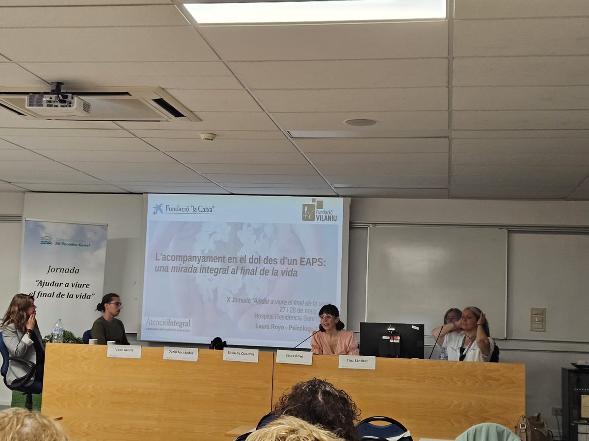 EAPScuidesUIC's tweet photo. Seguim amb la X Jornada “Ajudar a viure el final de la vida” organitzada pel @csapg i @FundlaCaixa

Comencem amb l'acompanyament en el dol des d'un EAPS: una mirada integral al final de la vida

@CatEaps @UICbarcelona
#EnfermedadesAvanzadas  #finaldevidafundlacaixa #FinaldeVida25 https://t.co/MPufSG6QkN