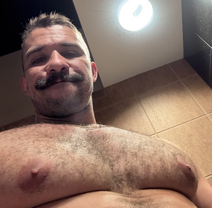 Watch ZOD BLAKK's leaked NSFW photo on TwXstars