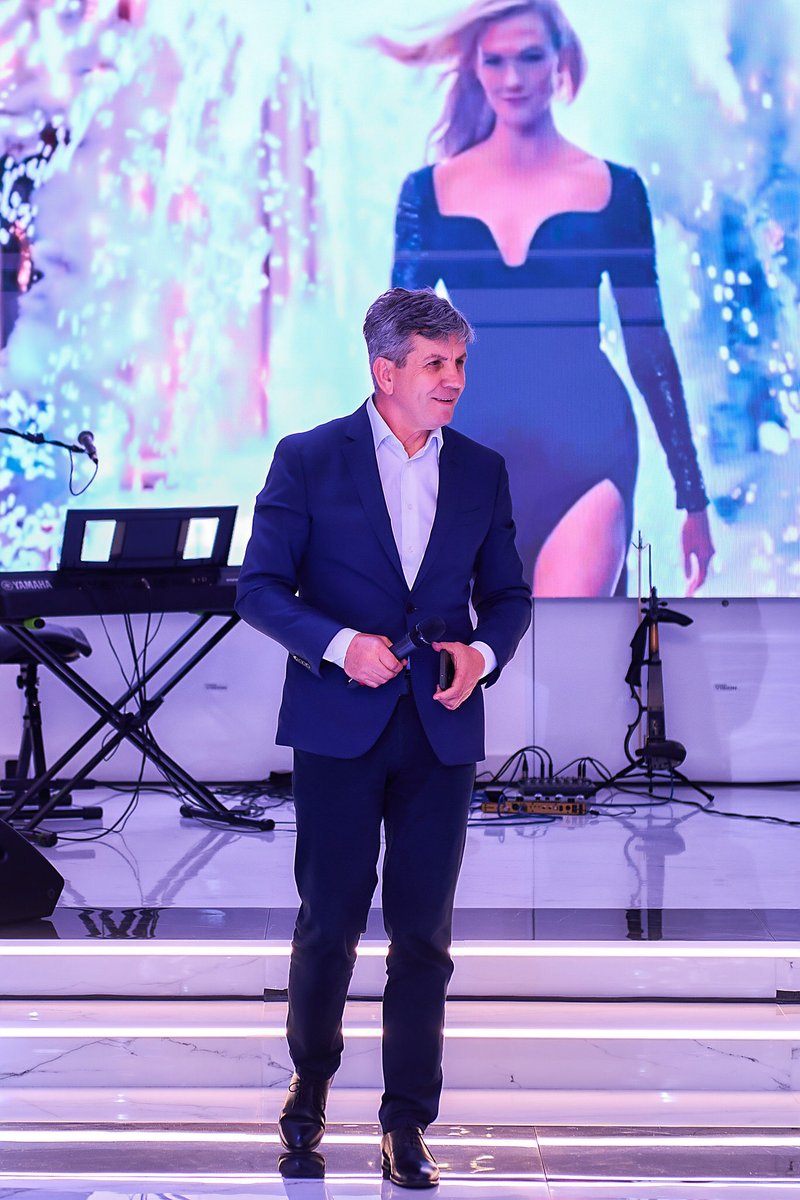 Gala Urbania
Succes,  Palace by Orient!