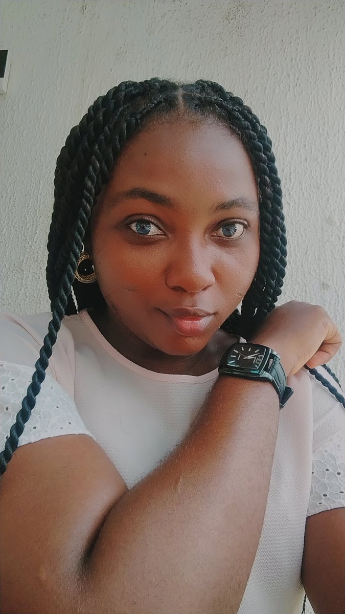 EvergreenUmoh's tweet image. Here's to growth, self-love, and making the most of every moment. Cheers to me!🎉😌🙂‍↔️🥂🍾