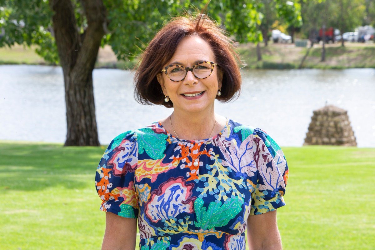 The LGAQ congratulates <a href="/AnneWebsterMP/">Anne Webster MP</a> on her appointment as Shadow Minister for Regional Development, Local Government and Territories in the Liberal National Shadow Cabinet.
We look forward to working with the new Shadow Minister in the best interests of Queensland.