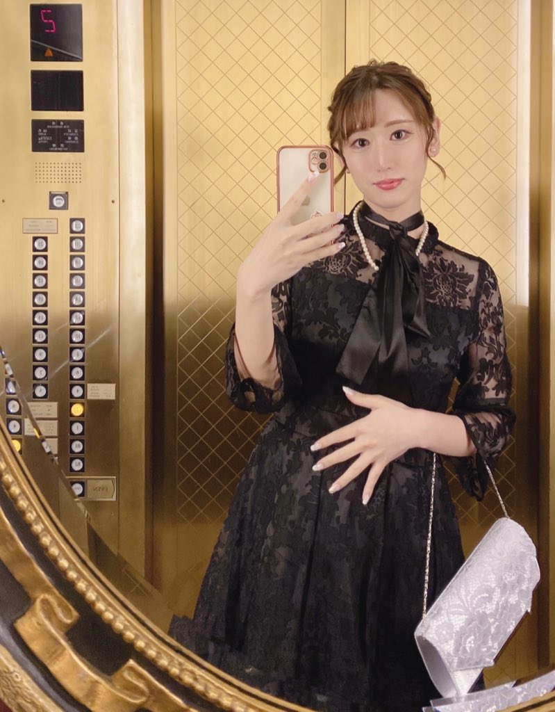 結婚式に友人代表で出席する独身男性です