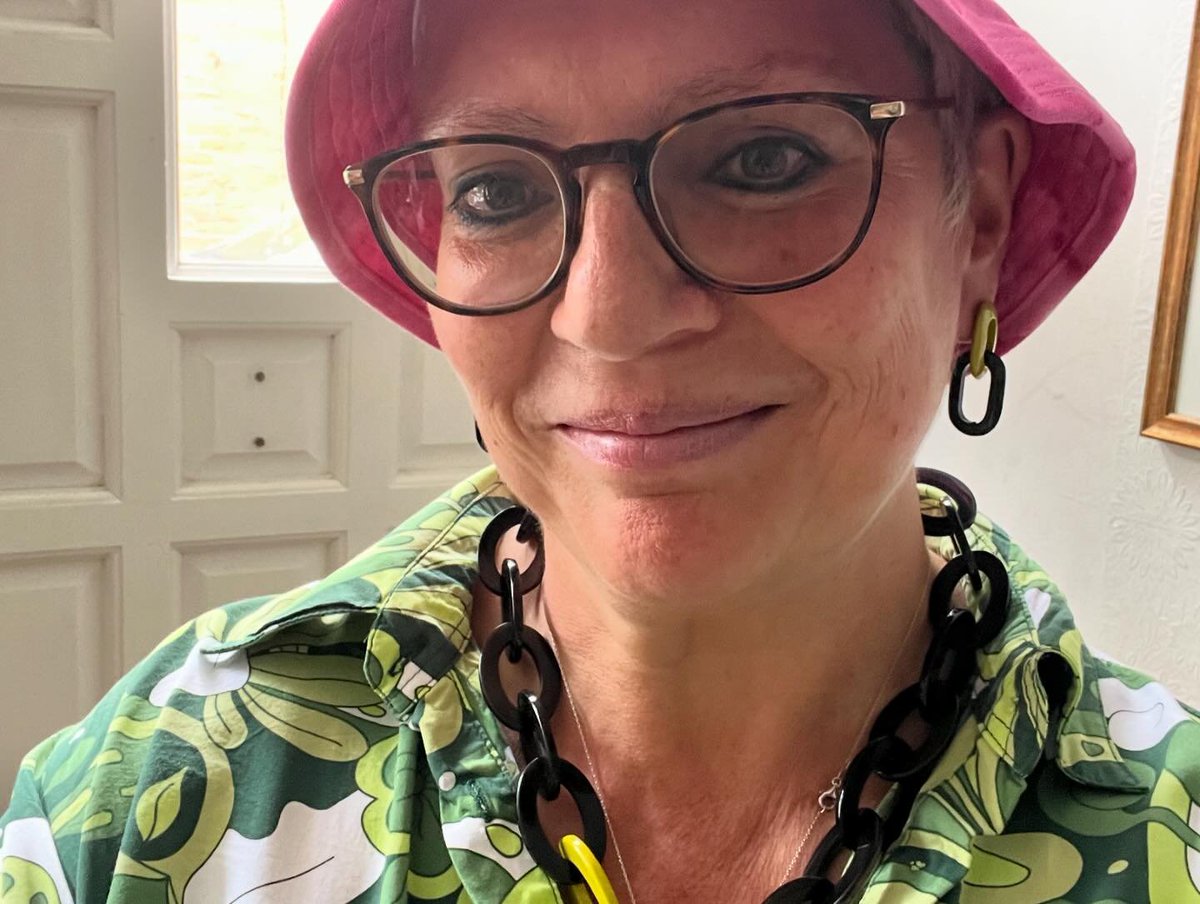 Bluemoose Books (@ofmooseandmen) on Twitter photo 2025 so far.
Christ on a Bike <a href="/orlaowenwriting/">Orla Owen</a> long listed for <a href="/DublinLitAward/">Dublin Literary Award</a>
The Accidental Immigrants <a href="/JoMcMillan/">Jo McMillan</a> finalist in <a href="/TheOrwellPrize/">The Orwell Prize</a>
6 part <a href="/BBC/">BBC</a> series of Leonard & Hungry Paul RónÔn Hession.
L&HP chosen for Nat. Curriculum in Ireland.
<a href="/thebookseller/">The Bookseller</a> 2025 so far.
Christ on a Bike <a href="/orlaowenwriting/">Orla Owen</a> long listed for <a href="/DublinLitAward/">Dublin Literary Award</a>
The Accidental Immigrants <a href="/JoMcMillan/">Jo McMillan</a> finalist in <a href="/TheOrwellPrize/">The Orwell Prize</a>
6 part <a href="/BBC/">BBC</a> series of Leonard & Hungry Paul RónÔn Hession.
L&HP chosen for Nat. Curriculum in Ireland.
<a href="/thebookseller/">The Bookseller</a>