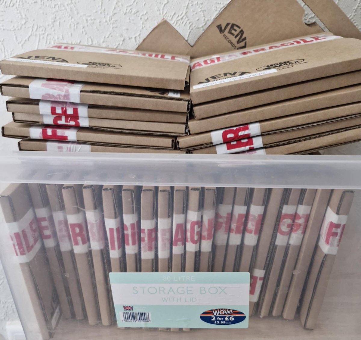 RowanAmberMill's tweet image. Our new single Summer Soltice pre-orders all packaged up and ready to go from VENT Records HQ. There are literally a handful left for anyone still wanting one of these beautiful lathe cut vinyl singles. ventrecords1.bandcamp.com/album/the-rowa… #alternativefolk #summersolstice #vinylsingle
