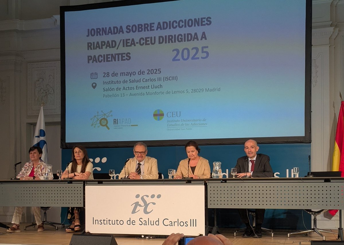 RIAPAd (@riapad_info) on Twitter photo se acaba de iniciar la Jornada sobre adicciones RIAPAd/IEA CEU <a href="/IEA_CEU/">Instituto Universitario Estudios de las Adicciones</a> dirigida a pacientes con Dr Joan Ramón Villalbí <a href="/PNSDgob/">Plan Nacional Sobre Drogas</a> Dra Pilar Gayoso <a href="/SaludISCIII/">Instituto de Salud Carlos III (ISCIII)</a> se acaba de iniciar la Jornada sobre adicciones RIAPAd/IEA CEU <a href="/IEA_CEU/">Instituto Universitario Estudios de las Adicciones</a> dirigida a pacientes con Dr Joan Ramón Villalbí <a href="/PNSDgob/">Plan Nacional Sobre Drogas</a> Dra Pilar Gayoso <a href="/SaludISCIII/">Instituto de Salud Carlos III (ISCIII)</a>