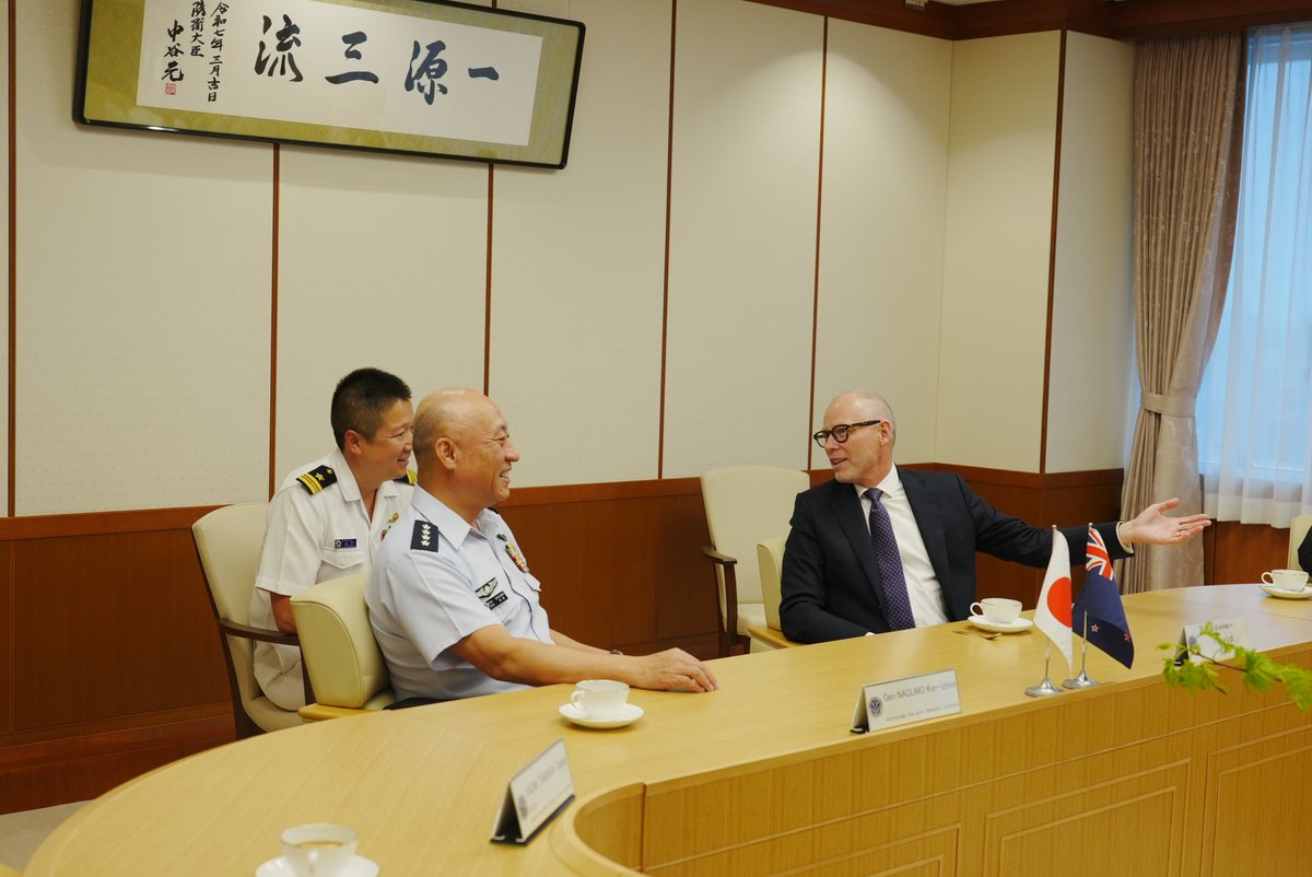 jjoc_pa's tweet image. 5月26日、統合作戦司令官はNZ国防省次官及び駐日ニュージーランド大使の表敬を受けました。インド太平洋地域における情勢認識を共有するとともに、多国間防衛協力・交流の重要性について確認し、日ニュージーランドの防衛協力・交流を一層発展させていくことで一致しました。
#JJOC