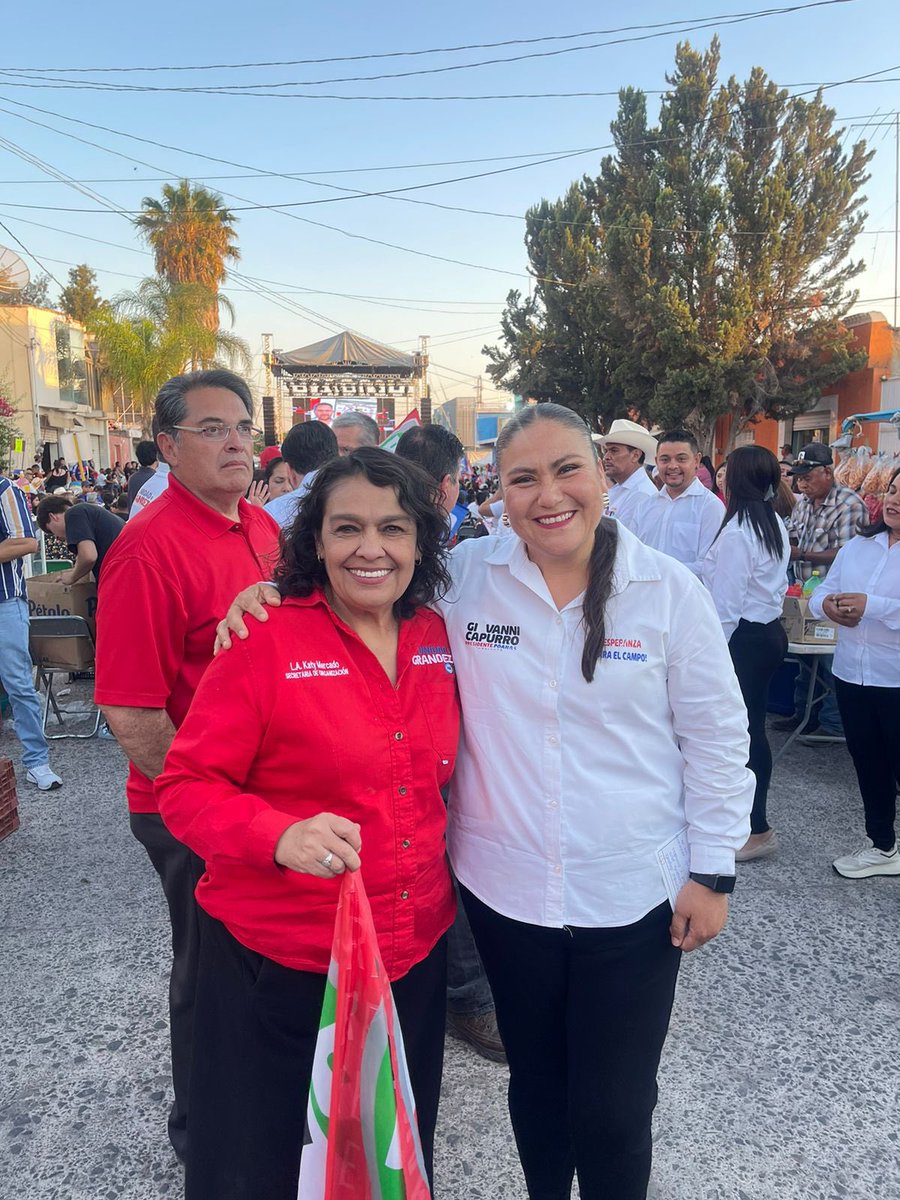 katy_mercado's tweet photo. Cerramos Campaña en el Municipio de Poanas, seguros que con Víctor Giovanni Capurro Aispuro y Daniela Ramirez Vamos a #VolverAGanar ❤️💙
Vota #UnidadYGrandeza este 1o de Junio
@CDE_PRI_Durango
@danisotto
@drahuizar https://t.co/FXzliQspmo