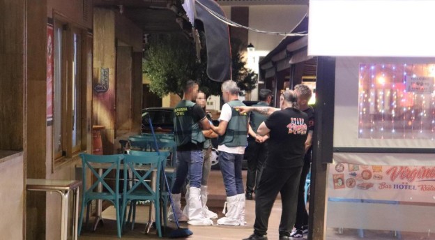 🔴La violencia machista, el móvil detrás del crimen a navajazos de Favara: "¡Han ido a por él, ha sido una encerrona!"
levante-emv.com/sucesos/2025/0…
✍️<a href="/TeresaDomin9uez/">Teresa Domínguez</a> <a href="/IgnacioCabanes/">Ignacio Cabanes</a>