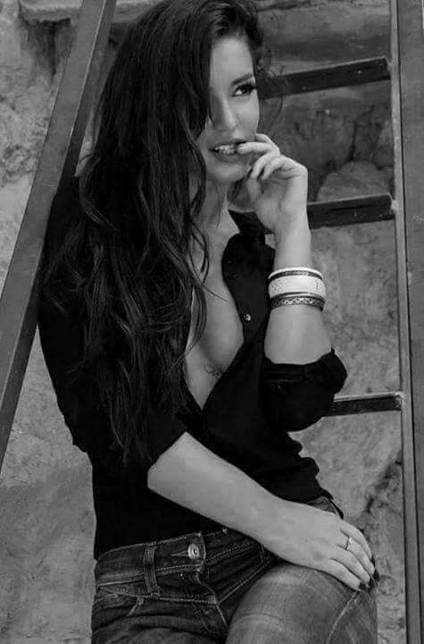 E poi...
niente,
ma l'amore non passa.
in un giorno..
Buongiorno 🎈