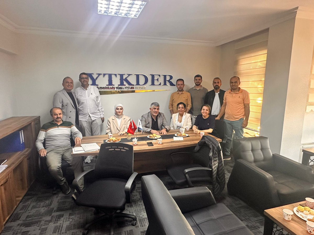 TuzelPlatformu's tweet photo. Derneğimizin 3.Olağan Genel Kurulu gerçekleştirilmiş olup, 3.Dönem Dernek Başkanımız olarak Sn.Bülent Yılmaz seçilmiştir. Başkanımız ve Yönetim Kurulu olarak paydaslarimiza ve sektörümüze hizmet etmek ve teslim alınan bu bayrağı daha yukarı çekmek başlıca görevimiz olacaktır. https://t.co/pcKF5mWLOP