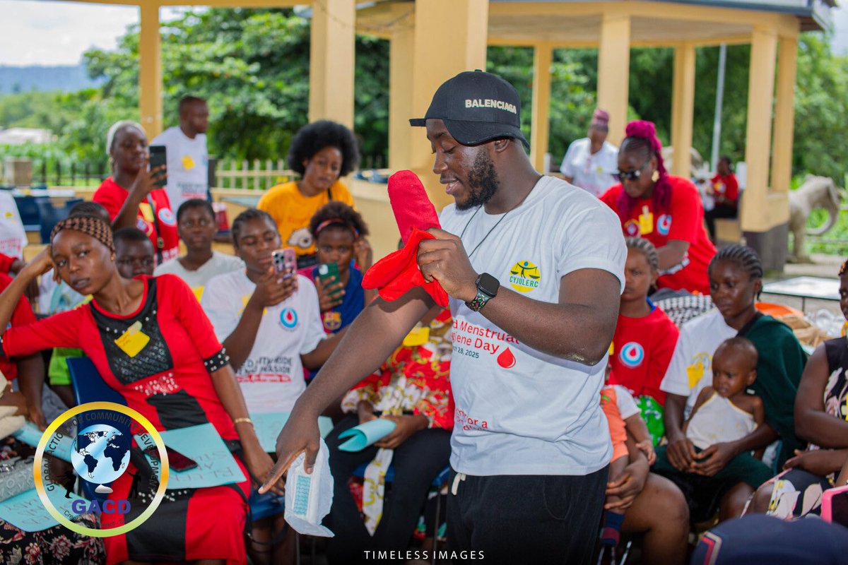 GACDCameroon's tweet photo. Men and Boys Championing Menstrual Hygiene At our outreach in Idenau, many of the demonstrations on disposable and reusable pads were led by men and boys.Their presence proves: menstruation is not just a women’s issue.
#HeForShe #MHMDay2025 #MensSupportMatters   @MenEngageAfrica https://t.co/NMTxG5HOJd