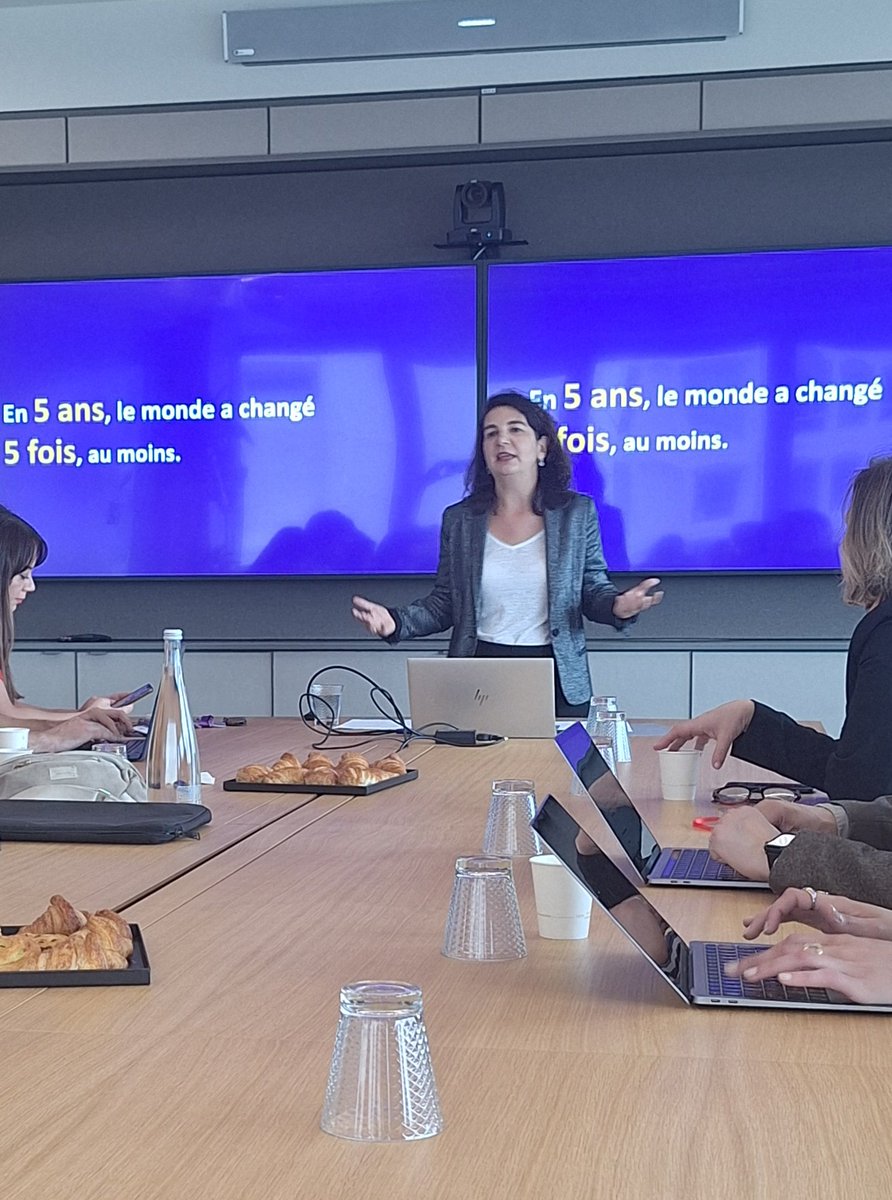 Gilbert Azoulay (@gilbertazoulay) on Twitter photo Conférence de presse de <a href="/NEOMAbs/">NEOMA Business School</a> avec sa DG <a href="/delphmanceau/">Delphine Manceau</a>. "En 5 ans, le monde a changé 5 fois, au moins". <a href="/NewsTankEduc/">News Tank éducation et recherche</a> <a href="/CampusMatin/">Campus Matin</a>. Conférence de presse de <a href="/NEOMAbs/">NEOMA Business School</a> avec sa DG <a href="/delphmanceau/">Delphine Manceau</a>. "En 5 ans, le monde a changé 5 fois, au moins". <a href="/NewsTankEduc/">News Tank éducation et recherche</a> <a href="/CampusMatin/">Campus Matin</a>.