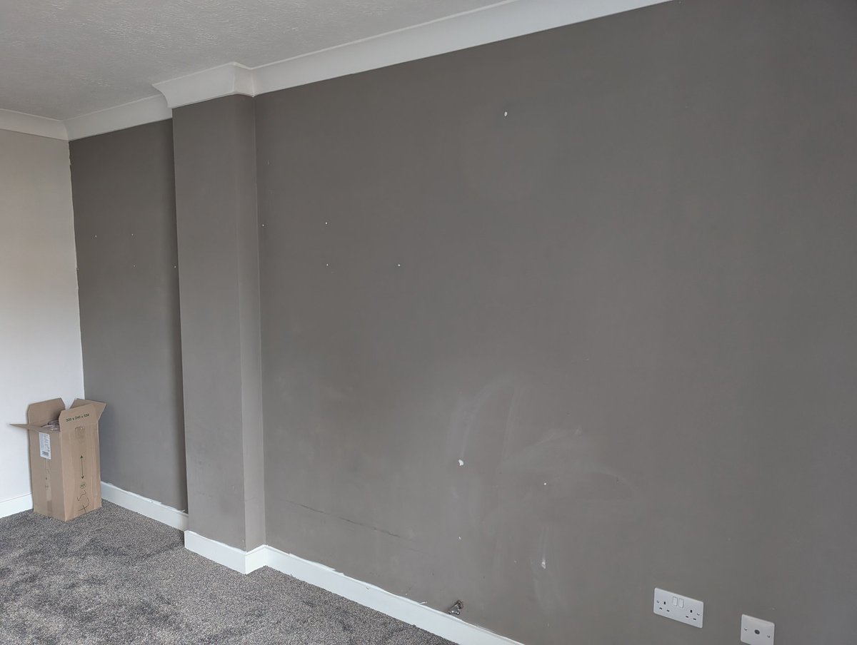 DaveWishingsky's tweet image. There should be a major transformation to this wall by the end of the day 
#decorating