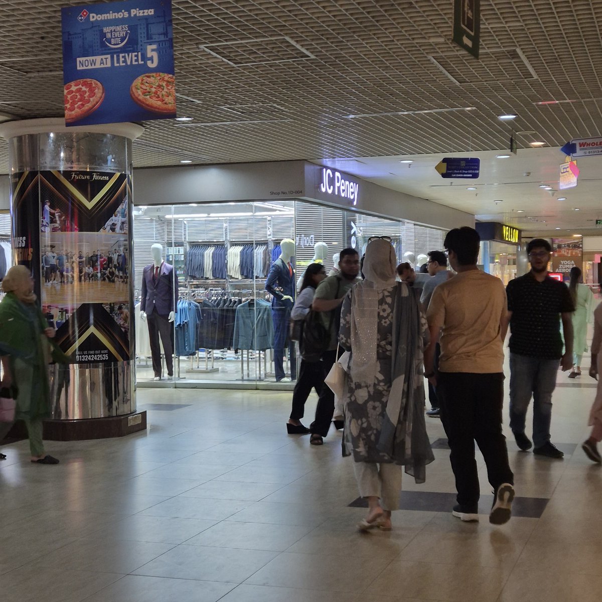 JFPshoppingmall's tweet image. ঈদের আমেজে রঙিন হোক প্রতিটি মুহূর্ত! ঈদ বাজারে যমুনা ফিউচার পার্কে আপনার পছন্দের সব ব্র্যান্ড, দারুণ অফার আর ট্রেন্ডি কালেকশন — সব এক ছাদের নিচে!

#JamunaFuturePark #EidBazaar #EidShopping #JFPEvents #FashionFiesta #EidReady #ShopWithJoy