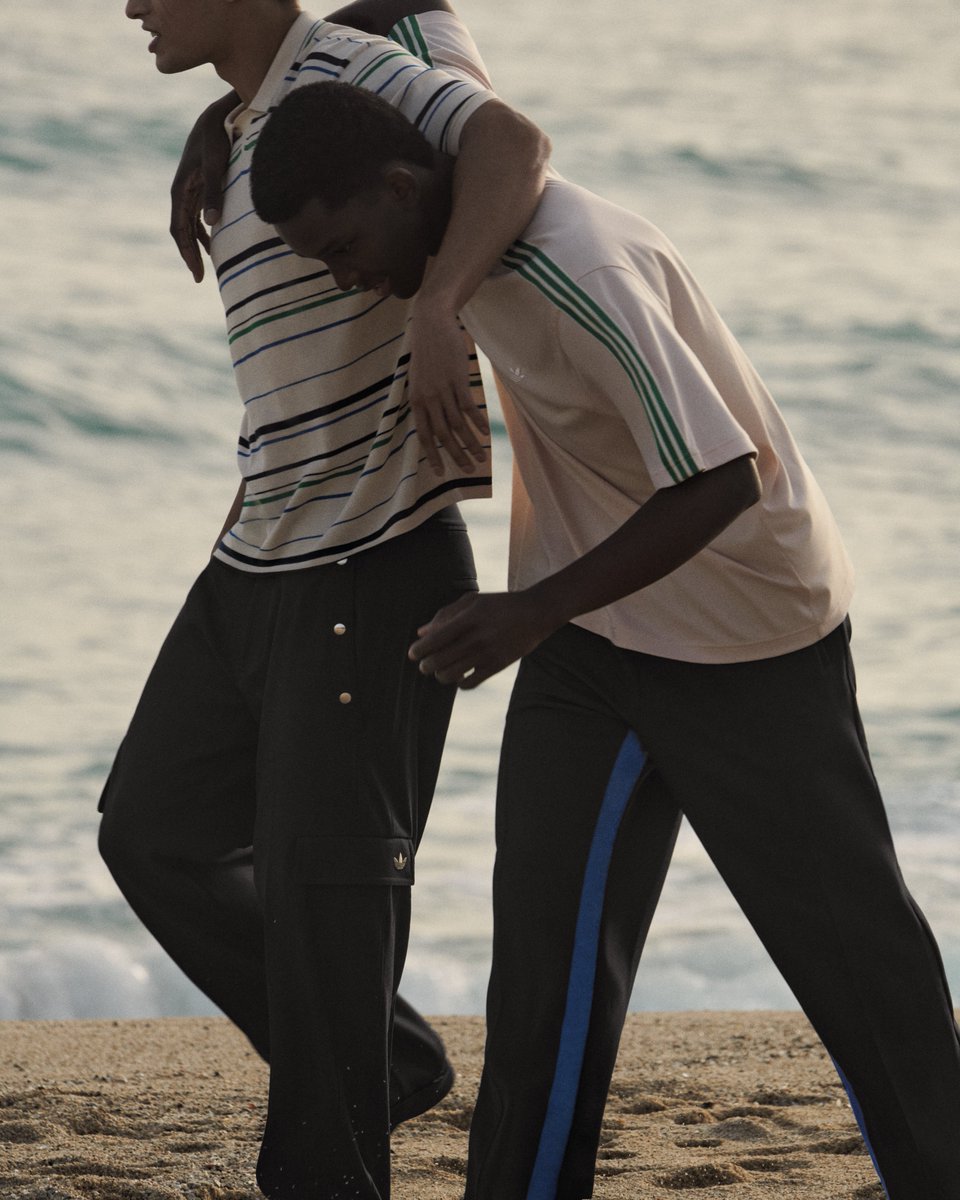 adidasoriginals's tweet image. Depicting life at a crossroads, the SS25 adidas Originals by Wales Bonner campaign celebrates the inherent facets of port towns – here city streets intersect with the coastal breeze, juxtaposing the raw, vibrant pulse of urban spaces with the calm, expansive feel of open…