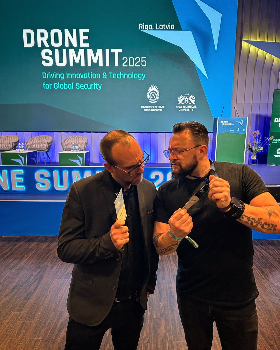 Drošība pirmajā vietā. Arī savstarpējā. Šodien daudz darba… 💪🇱🇻❤️