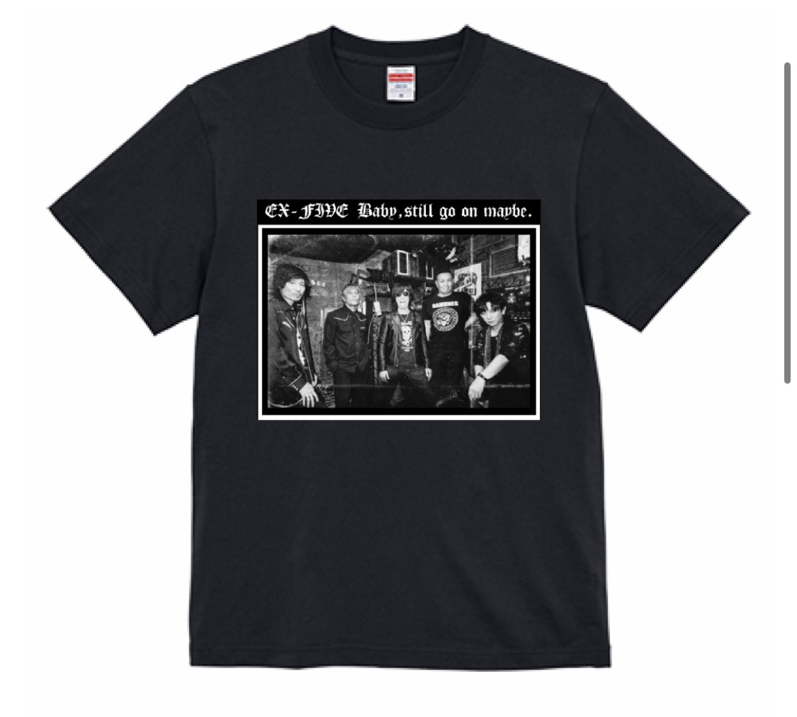 EXFIVE_official's tweet photo. Tシャツお取り置きご希望の方、お名前と枚数DMにて本日から受付します！
制作日数があるため、数日で締切予定です！！
6/27下北沢シェルターLIVEにお越しの方のみ。終演後末っ子くんとジャッキー様からの手渡し予定。
お色はブラックのみ。サイズLサイズのワンサイズのみ。価格5000円になります！ https://t.co/cGZ9wHi5Xp