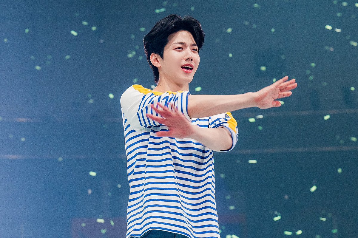 gamzada_'s tweet photo. 250509 포에버영 피날레 #도운

사랑은 언제나 눈에 보여😌 https://t.co/oJkugV5ZWM