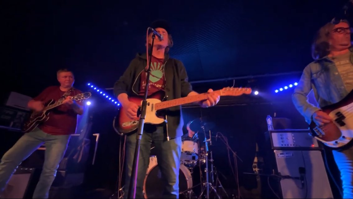 14 ICED BEARS - Balloon song (Live <a href="/Bristol/">Bristol People</a> Goes Pop, 24-5-2025) youtu.be/NGg7DvNPyxY?si… <a href="/YouTube/">YouTube</a>より
14アイスドベアーズの名曲
バルーンソング