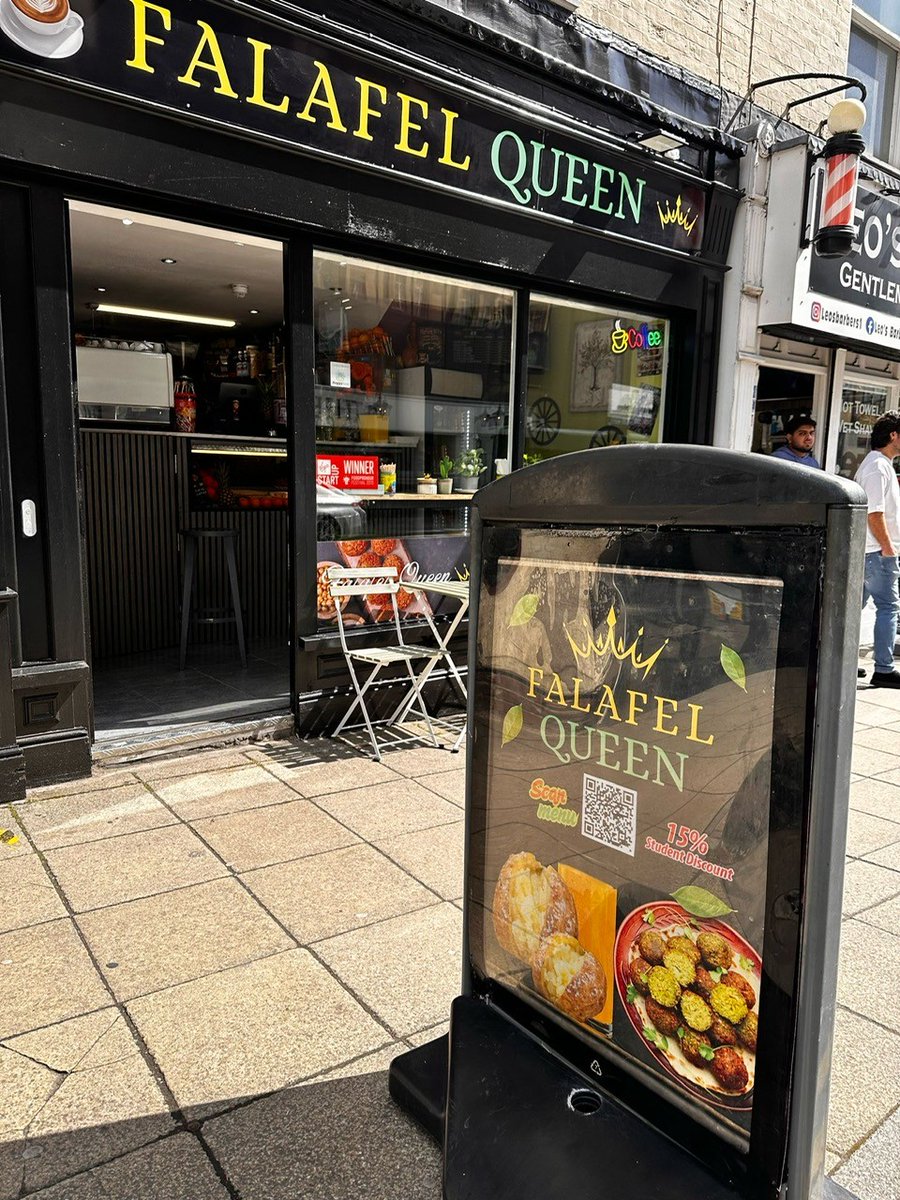 Have you tried out the fabulous new #FalafelQueen here at #OrchardSquare yet?👑

Serving up falafel, salad bowls, wraps, smoothies (to name a few!). All fresh, vibrant &amp; packed with flavour! 🥗🍹

✨ Open 8am-6pm, 7 days a week!
🎓 PLUS, students get 15% off 💥

#sheffield