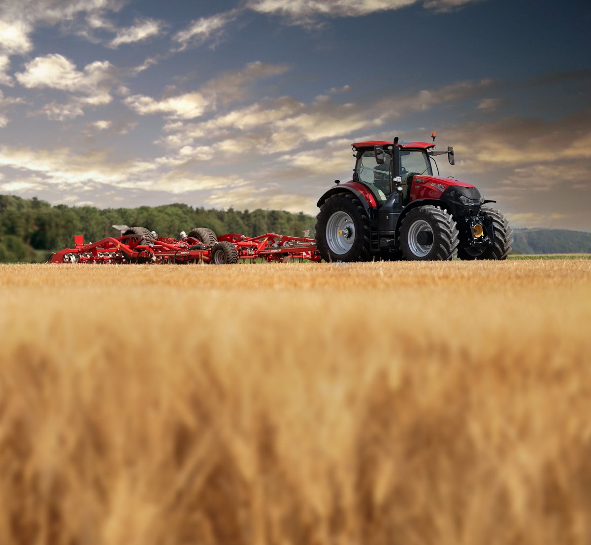 Ranging from 270-340HP the #Optum handles any task with maximum performance and efficiency. Whether it's tillage, haulage or pulling heavy implements it's a powerful and highly manoeuvrable #tractor.  For details and how to win a RAM truck, visit ow.ly/A0Te50VG2uR.