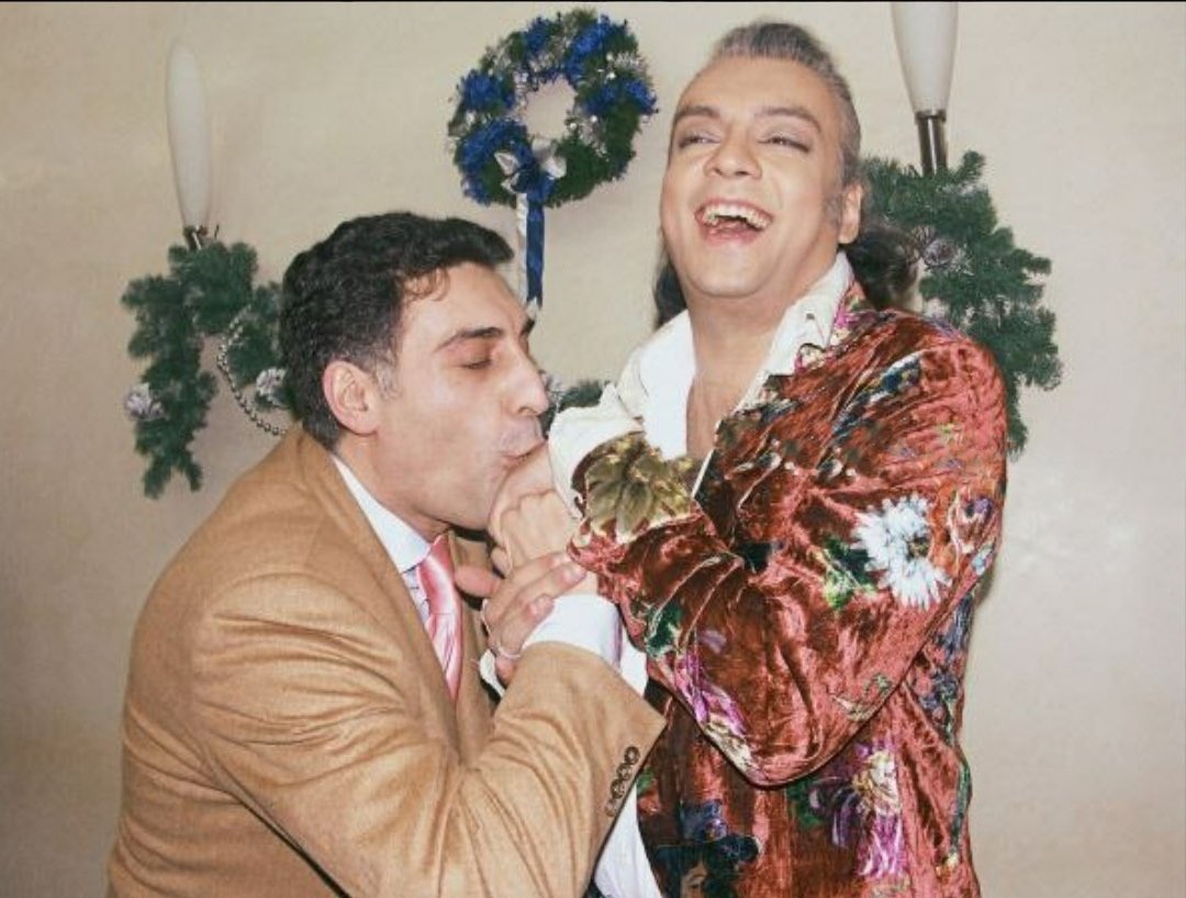 Киркорову стало хуже. Врачи не могут справиться с некрозом. Поклонники призвали молиться за короля поп. Всем доброе утро ☕️  ☕️ ❤️.  А Киркорову привет от Кеосаяна.