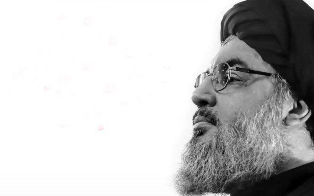 abbaszahry's tweet image. هيك تَرَكتنا ومشيت،
لهالدرجَة الجنّة بتِغرِي؟!
ما ودَّعت... ما حكيِت،
فَجأة رِحت...دغري!
بس خَبّروني
أنا، عن جَدّ، ما بكيت؟
زعلت مِنّك... غِرت مِنّك،
ما في مِتلك..ما في مِنّك،
كيف هيك مشيت؟
قالوا إنّك لمَّحت،
مَعقول بِجِملة توَدّعنا؟
قالوا إنّك صَرَّحت،
بس مَعقول بِكلمة توجّعنا؟