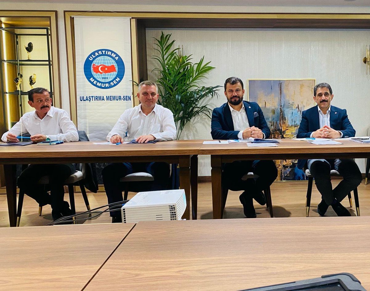 2026_______2027 yıllarını kapsayan Ulaştırma memur-sen şube başkanlarımız ile Trabzon Yomra'da 
Toplu sözleşme çalıştayına start verdik.
Hayırlara vesile olmasını diliyorum inşallah.