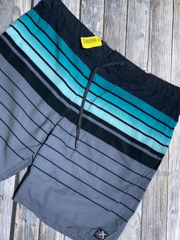 ceraliza's tweet image. I sell cute asf shorts for both male and female at 7k flat price. Sizes ranges from small-2xl.
Location: Lagos
WhatsApp to order: wa.me/2348061304200