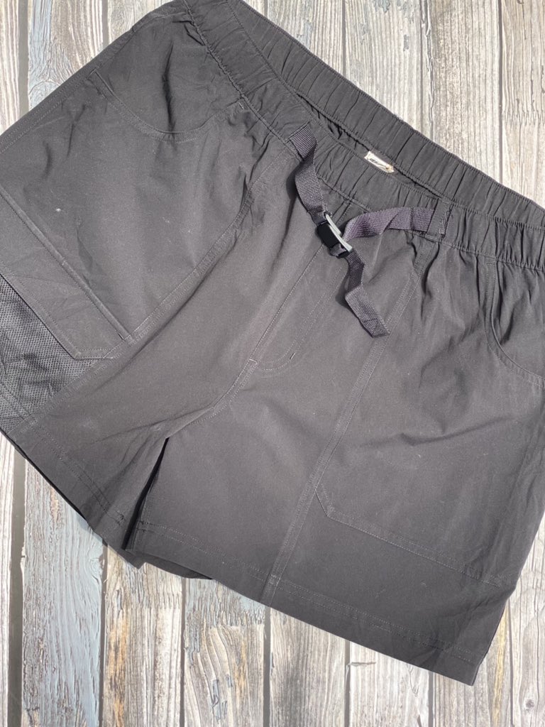 ceraliza's tweet image. I sell cute asf shorts for both male and female at 7k flat price. Sizes ranges from small-2xl.
Location: Lagos
WhatsApp to order: wa.me/2348061304200
