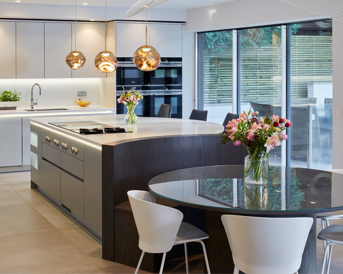 stonehamkitchen's tweet image. Add a a kitchen booth to your new kitchen design to incorporate an extra seating option and a more casual setting for relaxing with family members or guests. 

Take a look at the bespoke booths we've created  stoneham-kitchens.co.uk/kitchen-storag…

#beautifulbooths #boothseating #kitchenseating