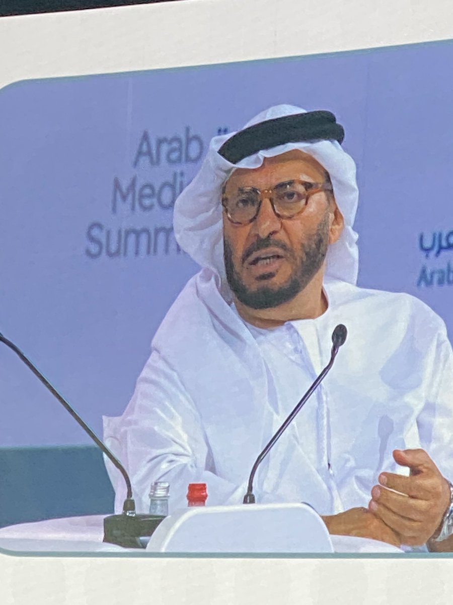 الدكتور انور قرقاش في قمة الإعلام العربي المنعقدة بدبي: من المهم ان نعيد ونكرر ونؤكد ان 42% من اجمالي المعونات الإنسانية والاغاثية التي تصل إلى غزة يأتي من دولة واحدة في العالم اسمها الإمارات.