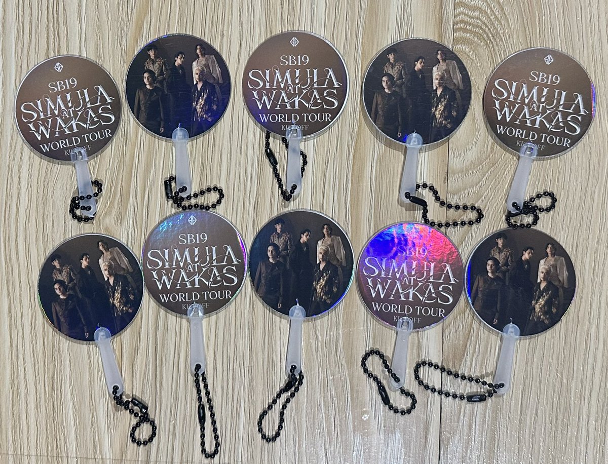 AtinMapa's tweet image. SAW-PRISEEEE!!
FREEBIES KAYO DYAN~ ☺️
We got chu mga kaps !

All of these freebies will be available for grab at our fanzone booth on DAY 1 only (May 31) from 10am until supplies last ! 
See you all 💙

🍎 like, rt or follow
🍎 1:1 

#SB19 @SB19Official 
#SB19SimulaAtWakas 
 
1/3