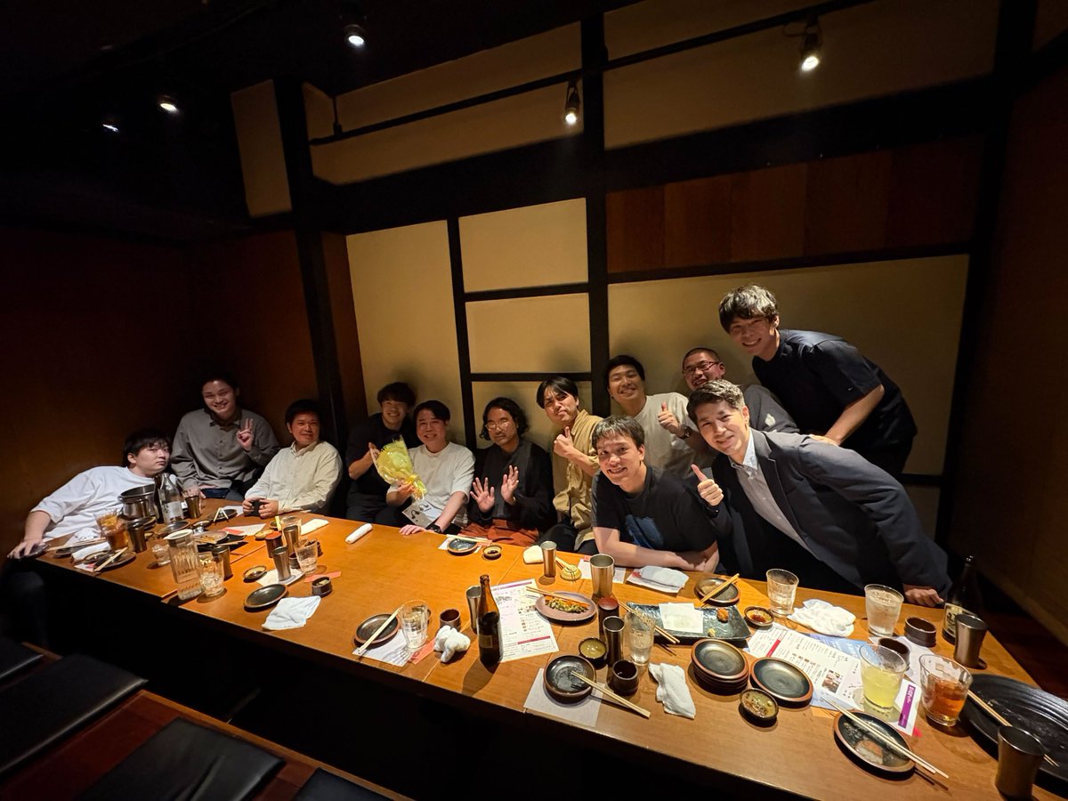yocchi_koba's tweet photo. 私事で恐縮ですが、5月14日でカミナシを退職しました！

約2年半、エンタープライズ事業の立ち上げ〜成果創出〜組織拡大、採用と幅広くチャレンジさせてもらい、カミナシ社員の皆様やお客様をはじめ、イベント等で交流させて頂いた皆様にも本当に感謝です！

次はパートナープロップというシリーズAのスタートアップで新しいチャレンジをして、また発信していきますのでよろしくお願いいたします！