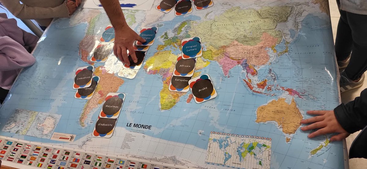 .<a href="/AcBordeaux/">Académie de Bordeaux</a> <a href="/HuartJean/">Jean-Marc Huart</a> <a href="/dsden64/">DSDEN64</a> 
Visite DASEN et <a href="/departement64/">Pyrénées-Atlantiques</a> au clge <a href="/ClermontPau/">Collège Clermont</a>
✅Formation avec MJC du Laü de tous les élèves de 6e aux #ValeursDeLaRépubliquela et à la #laïcité
✅Échanges riches avec une communauté éducative formée et engagée.
#ParcoursCitoyen
#Engagement